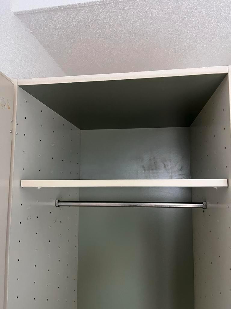 Tweedehands Kledingkast 200x590x600 cm