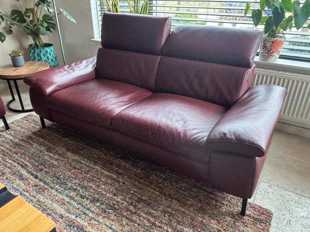 Gratis, twee banken Feelings Avalon, merlot leer