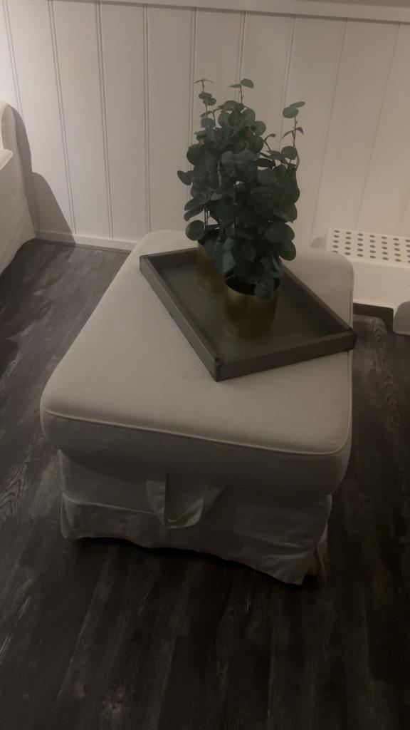 2 fauteuils en 1 hocker (gratis)