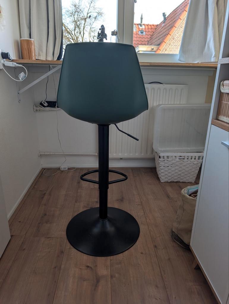 Moderne barkruk Sendra - in hoogte verstelbaar