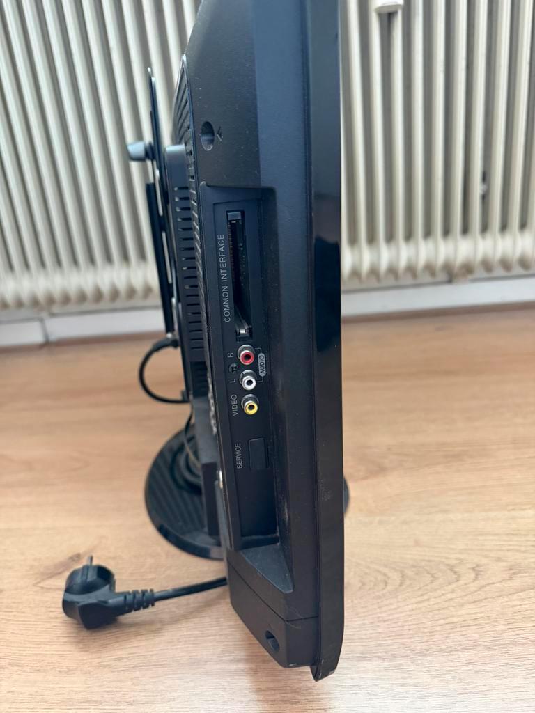 Gratis: Philips TV / PC-scherm monitor 23 inch