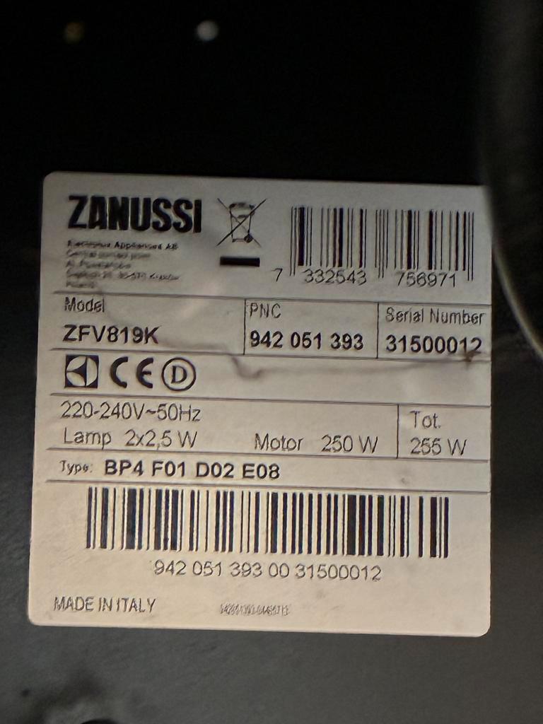 Zanussi ZFV819K Afzuigkap - 2 jaar oud