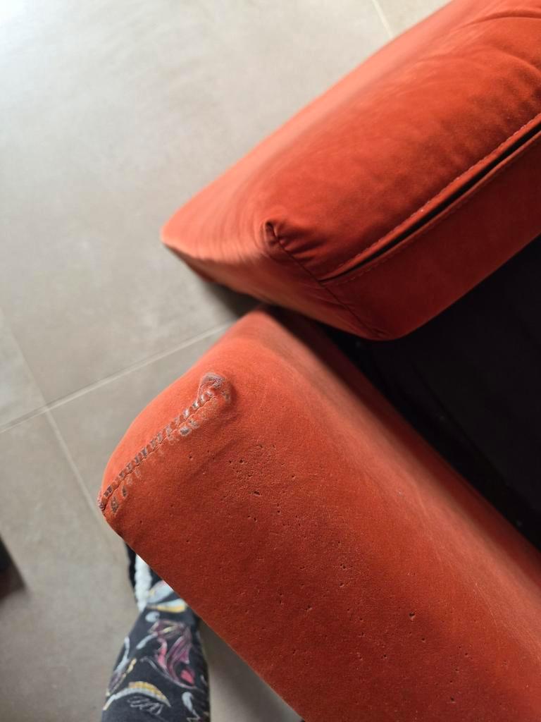 Leuke roodoranje stoel