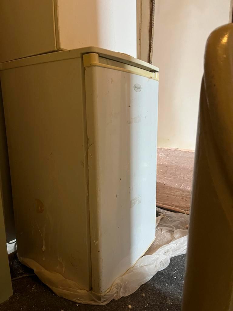 GRATIS OPHALEN koelkastje oud