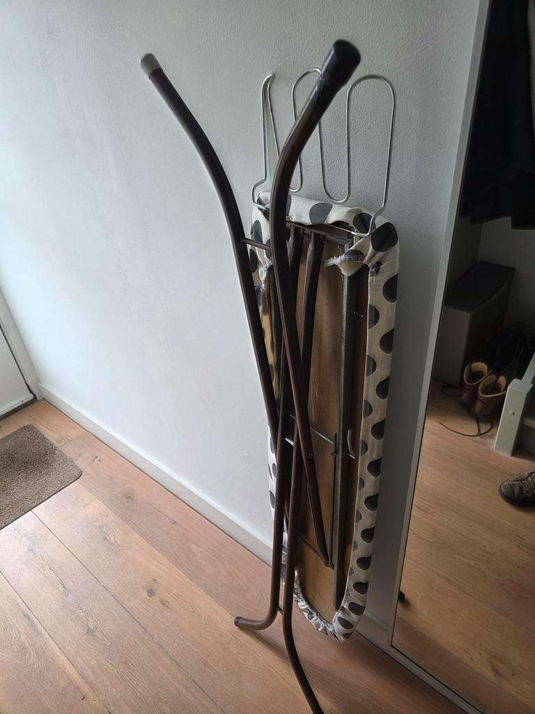 Strijkplank in goede staat gratis