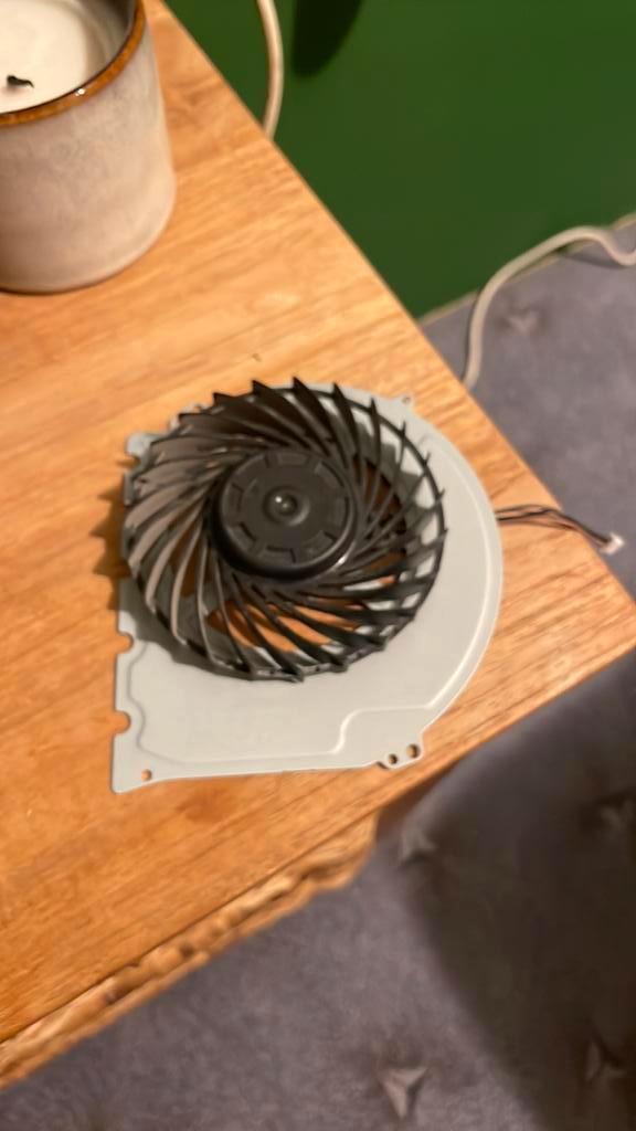 Plastation 4 ventilator