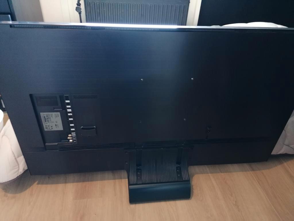 Teab Samsung 55 inch smart tv