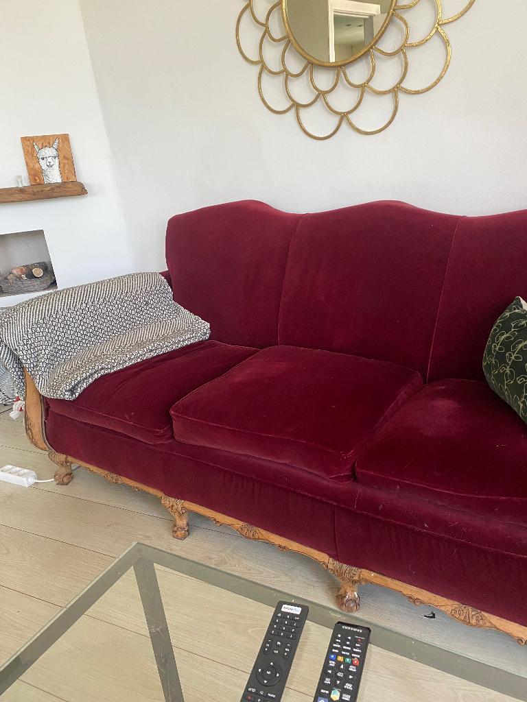 Mooie rood velours oude bank