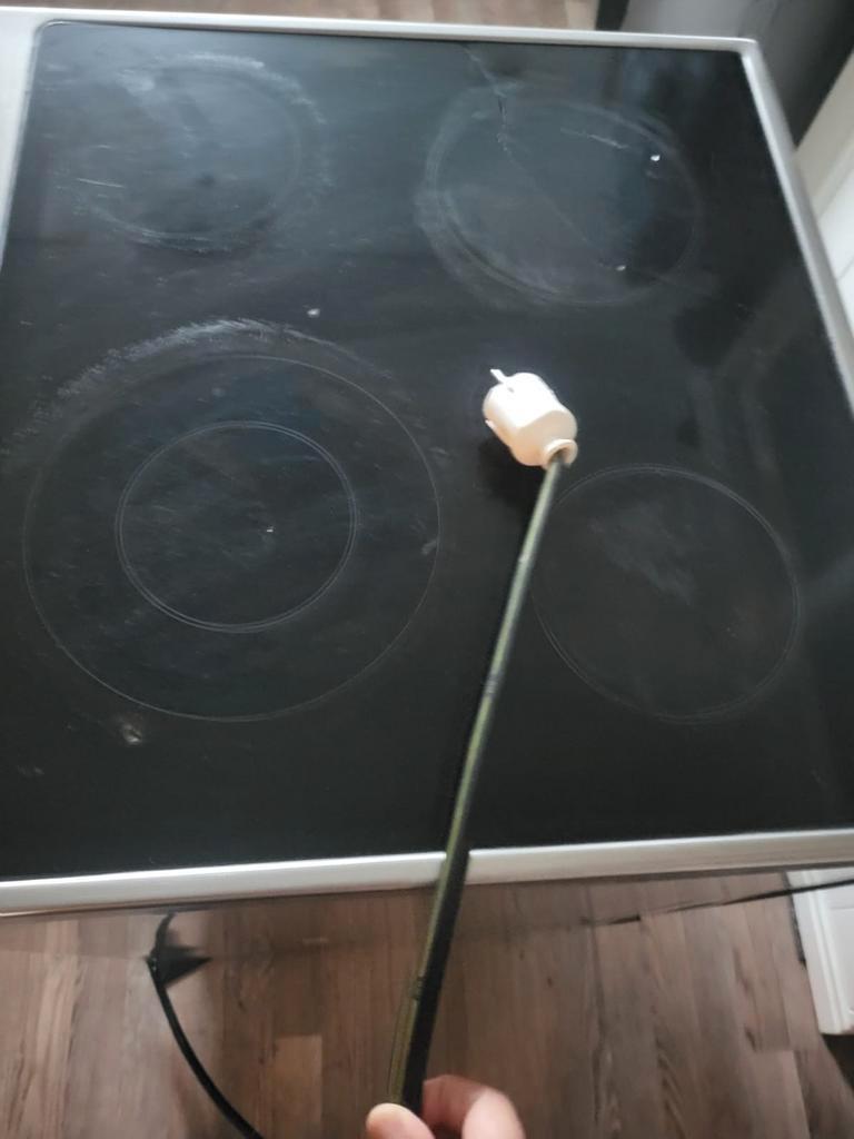 Fornuis met barst in kookplaat - doet het nog prima