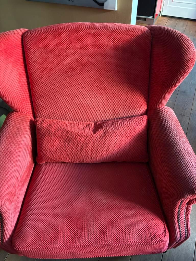 Gratis Loveseat - Gebruikt, maar goed en gratis!