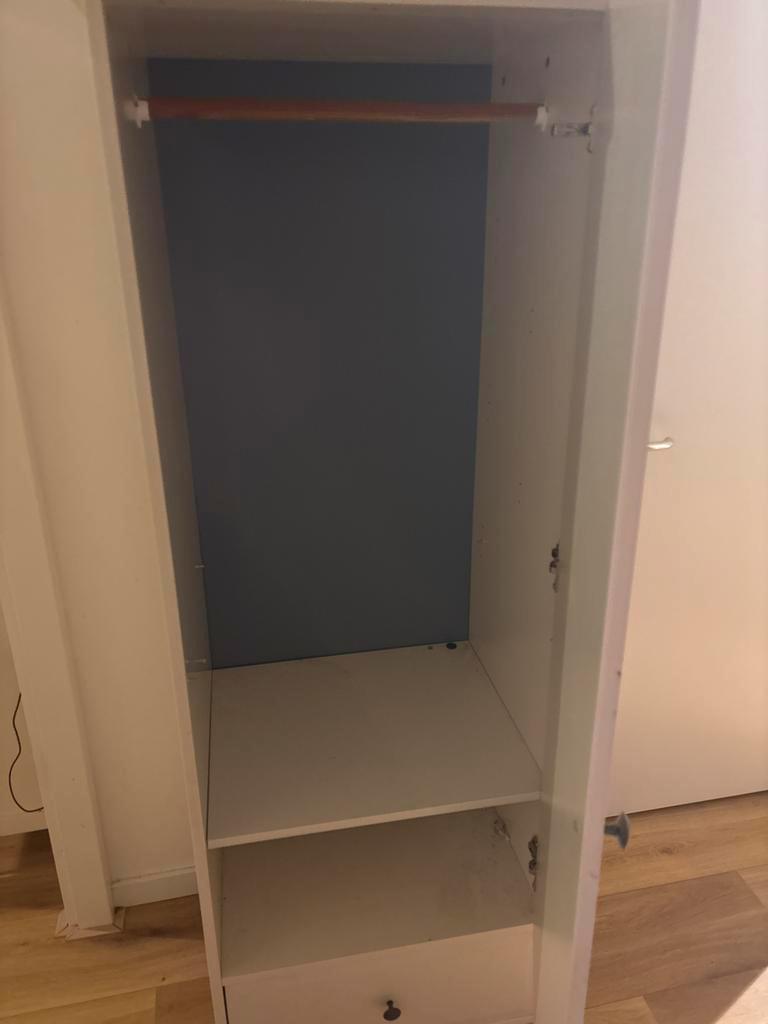 IKEA Kast - Gebruikt, deur sluit niet goed