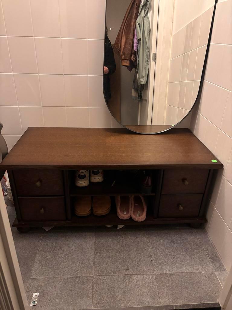 Gratis Tv kastje - Zeer goede staat!