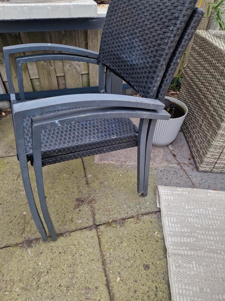 Gratis 4 stoelen ophalen