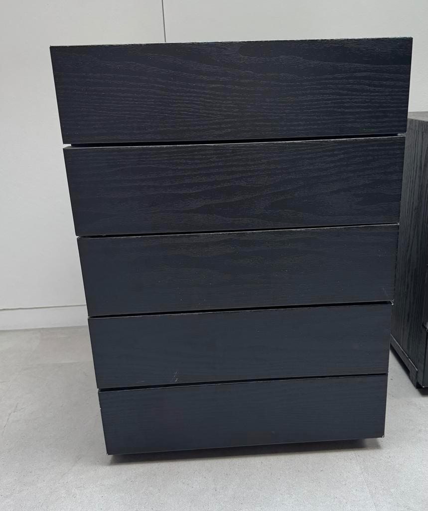 Nachtkastjes gratis af te halen