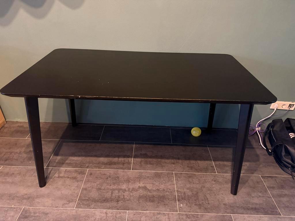 Zwarte eettafel 180x78 - Gratis af te halen!