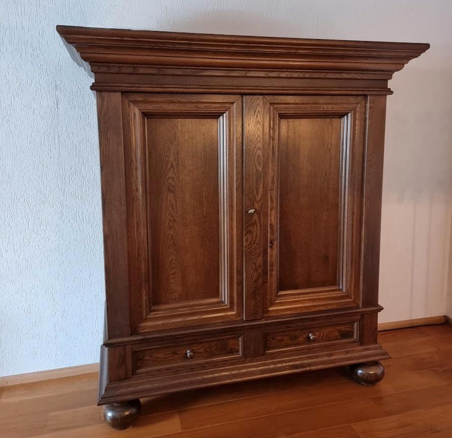 Massief eiken kast