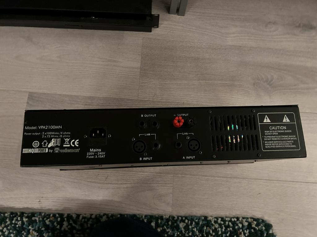 HQ Power versterker 100w