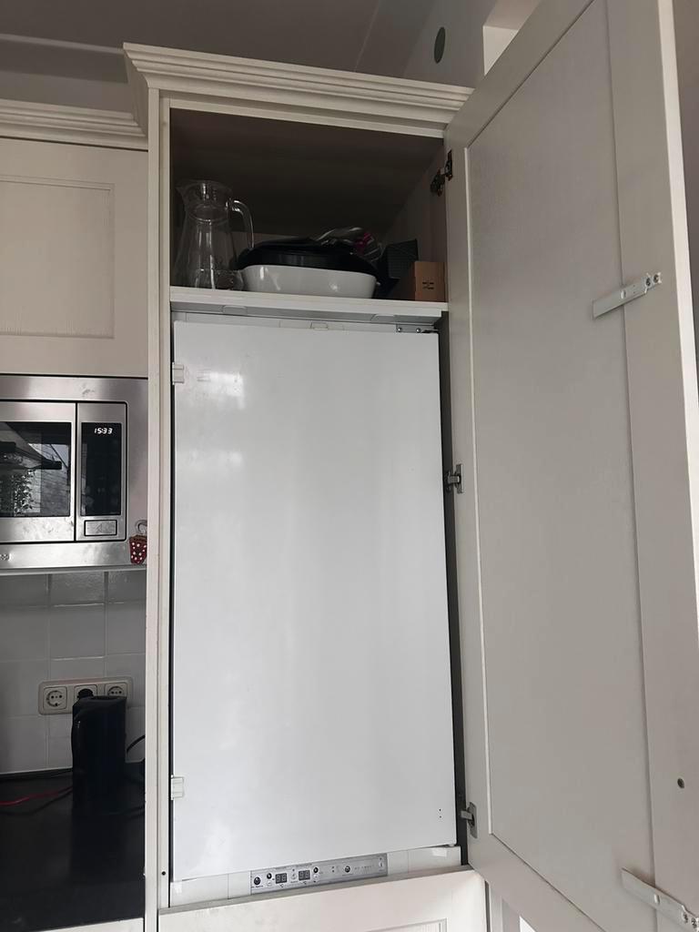 Zaterdag ophalen! Keuken, massief hout en graniet keukenblad