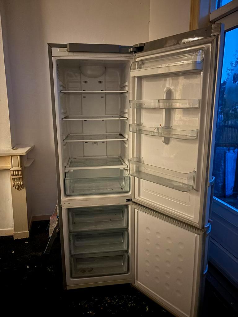 Koelkast met Vriezer GRATIS op te halen