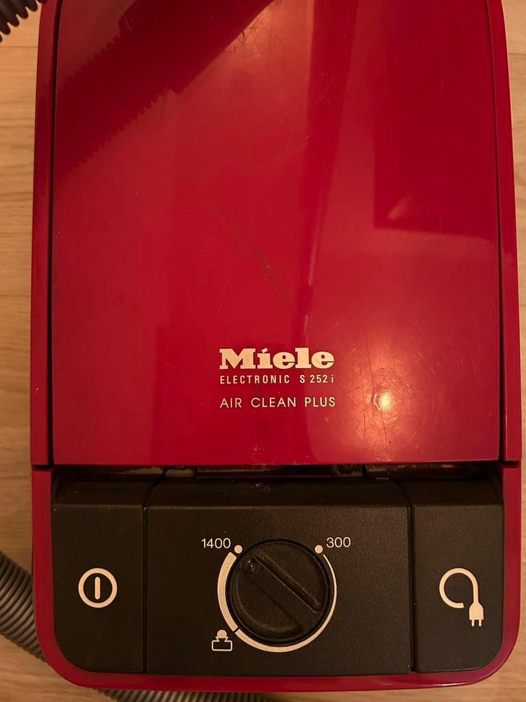 Miele stofzuiger air clean plus s 252i