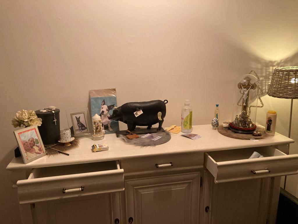 Gratis af te halen: Wit eiken dressoir + 2 badkamerkastjes