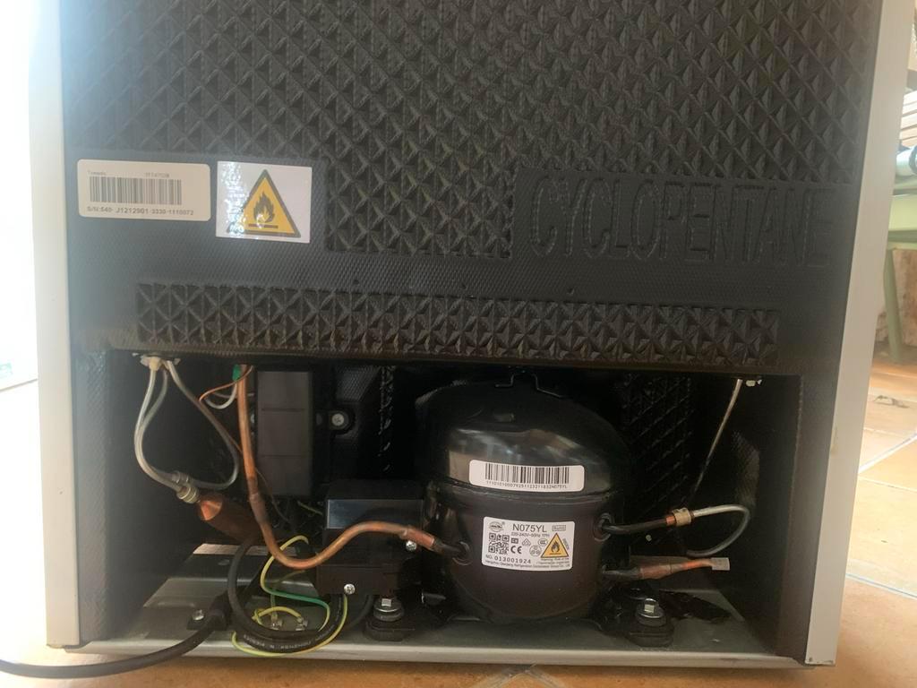 Lees beschrijving Tomado vriezer TFT4702W01zo goed als nieuw