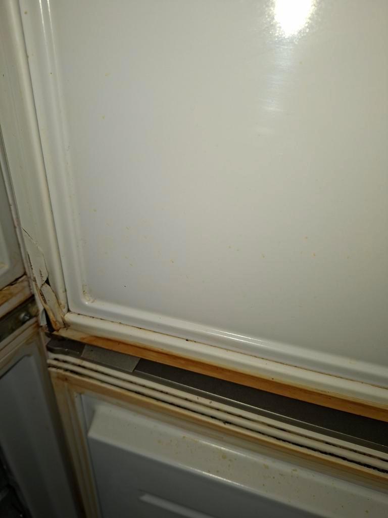 Koel-vries combinatie.  Eventueel als oud ijzer