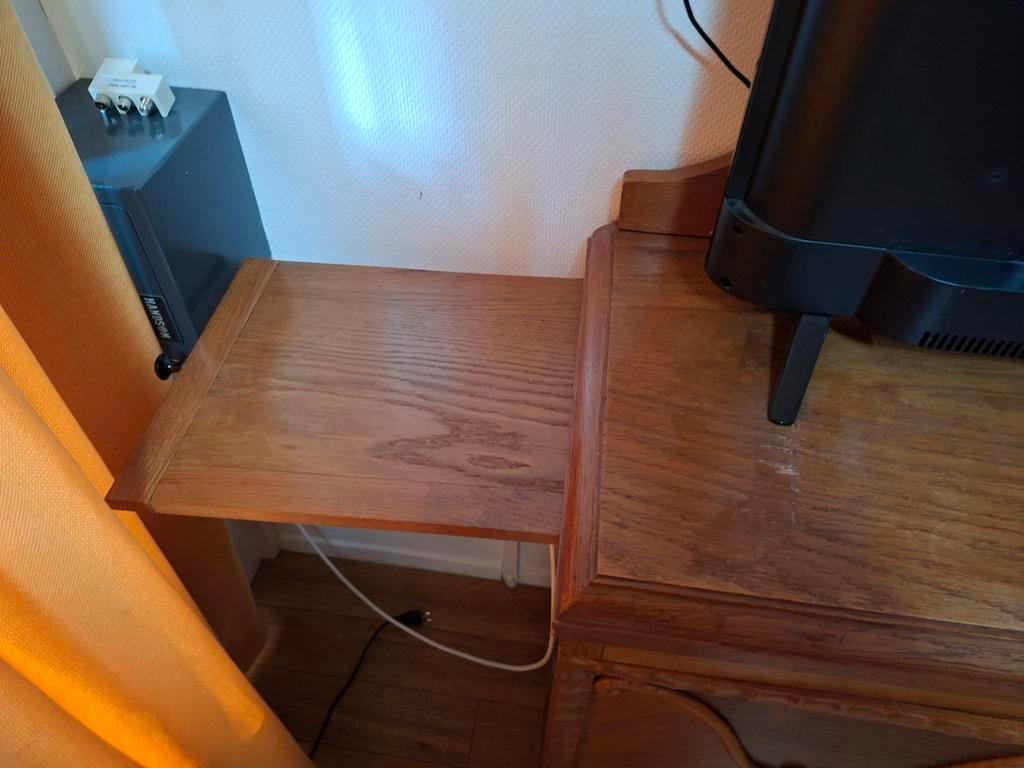 Gratis antiek houten kastje