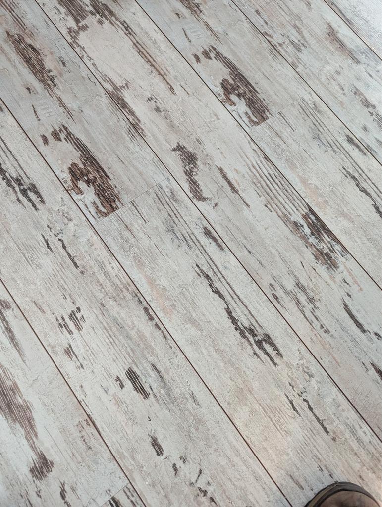 Gratis laminaat - wit en bruin - ca. 55m2