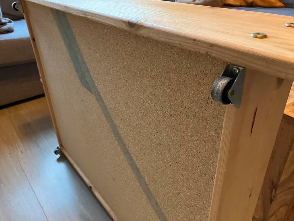 Gratis bedlade op wieltjes