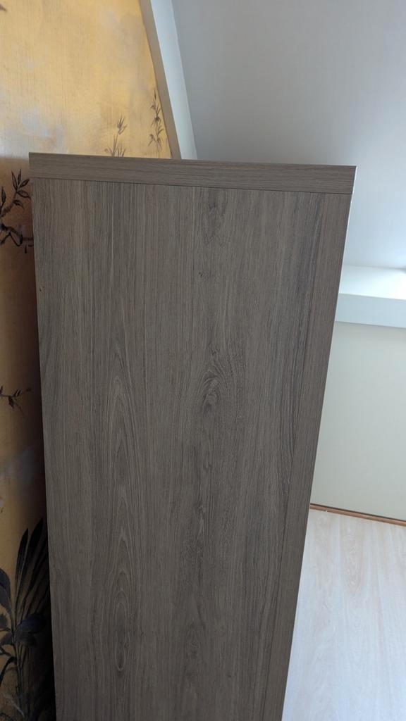 Ruime kledingkast - Zo goed als nieuw! In Zevenhuizen ZH