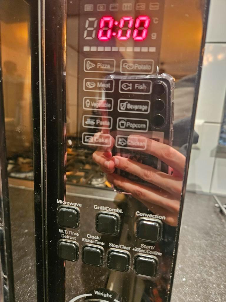 Midea Magnetron - Perfect voor snelle maaltijden!