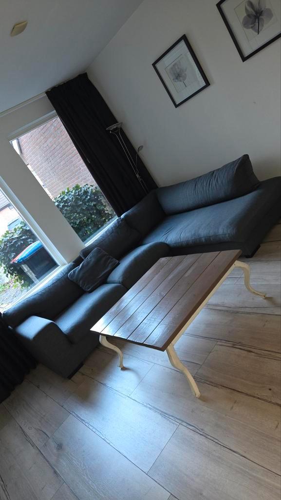 Hoekbank gratis.