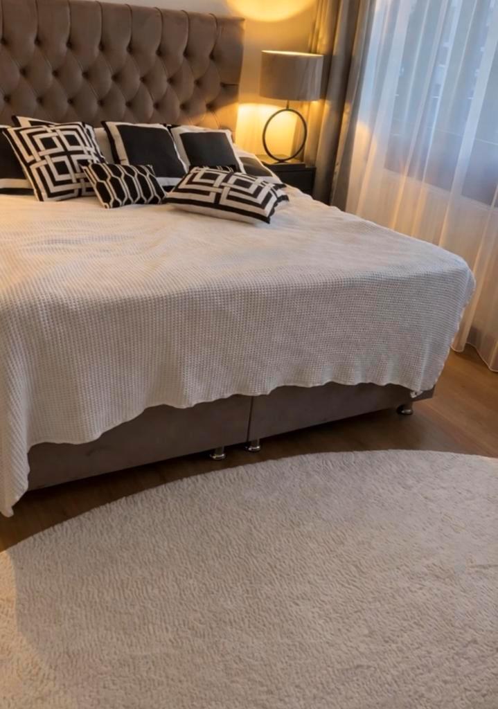 Bed zie beschrijving gratis