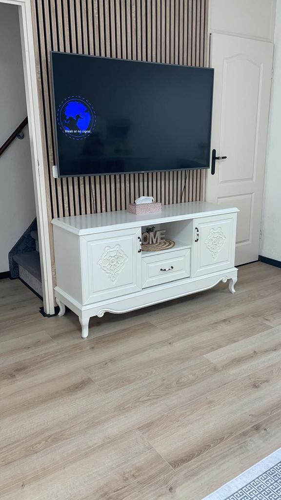 Tv kast + dressoir wit maf GRATIS