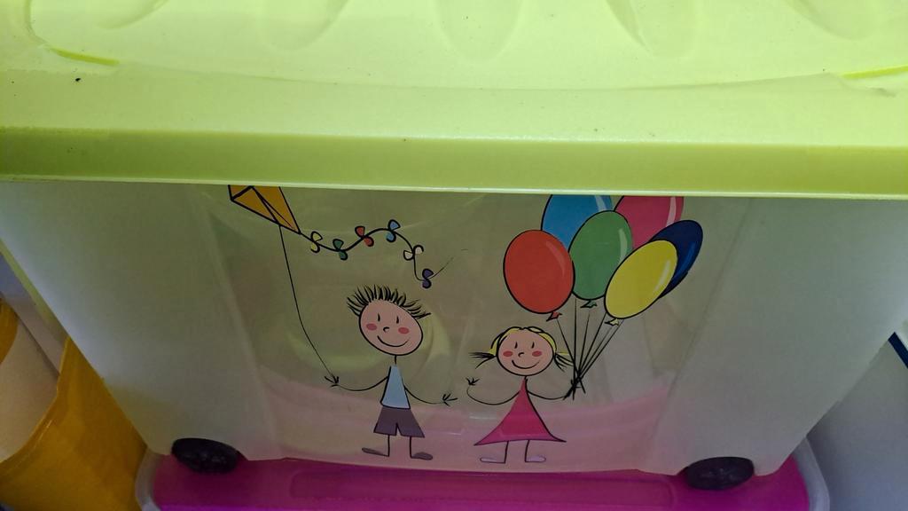 Diverse glazen vazen in box