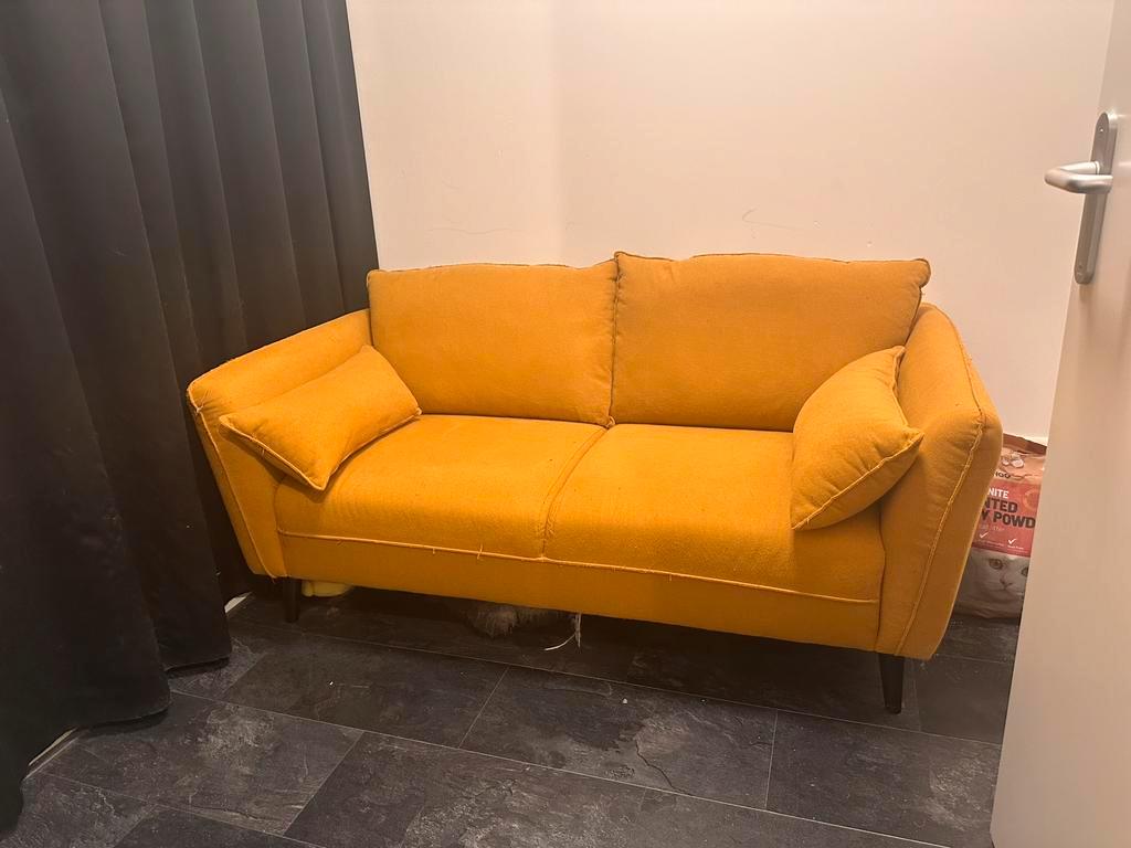 Gratis ophalen - geel bankje