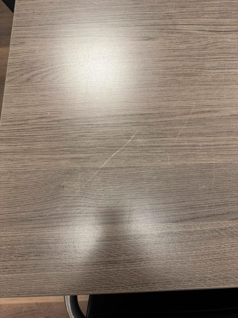 Vergadertafel / Inpaktafel met 7 stoelen