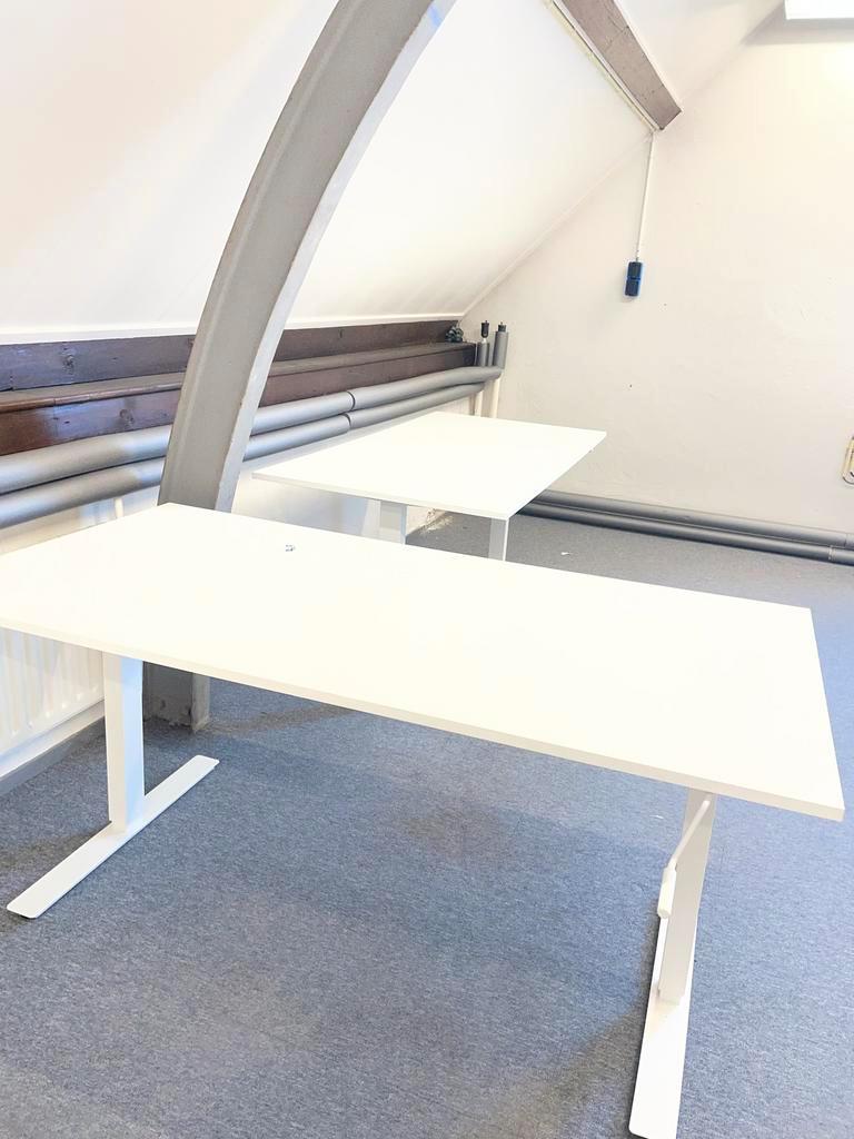 Twee Sta-zit Bureaus 160x80 - Handbediening