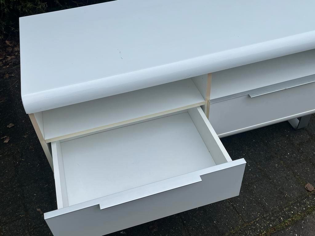 Ikea wit kastje/dressoir/TV kast - gratis af te halen
