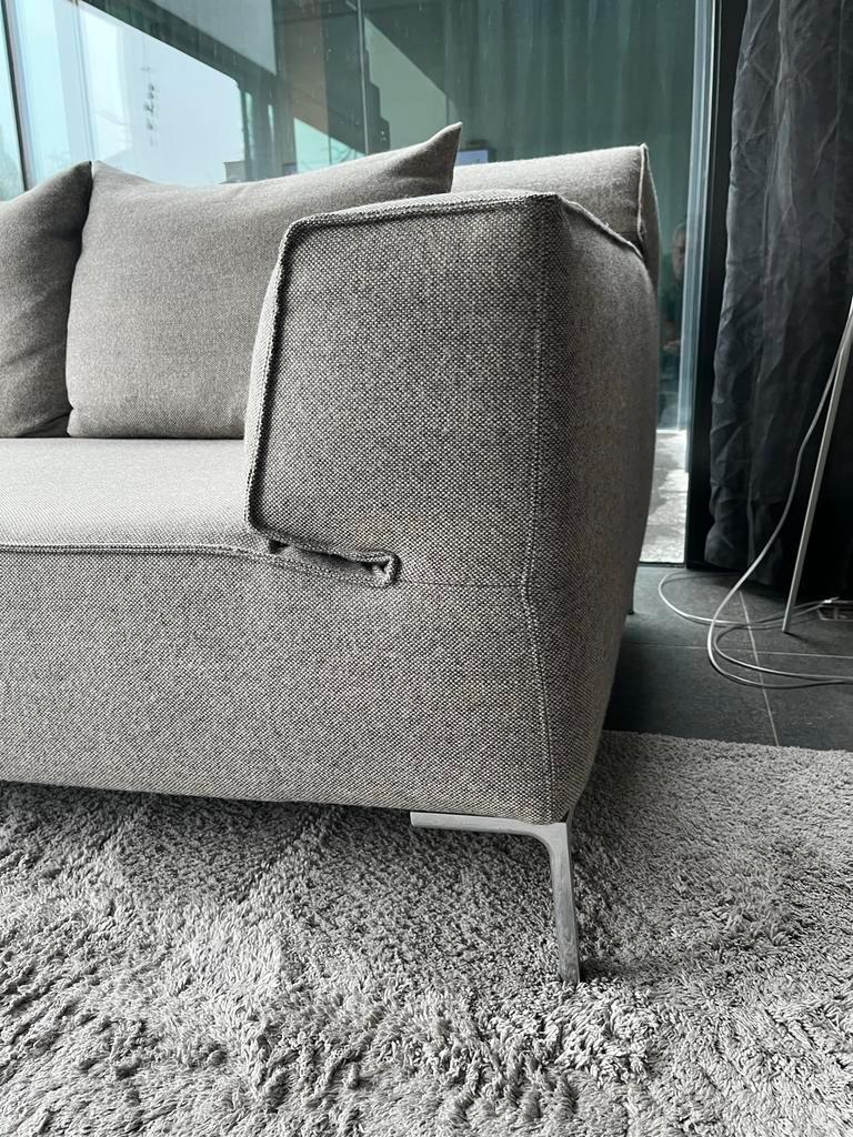 Grote hoekbank met chaise longe (beschadigd)