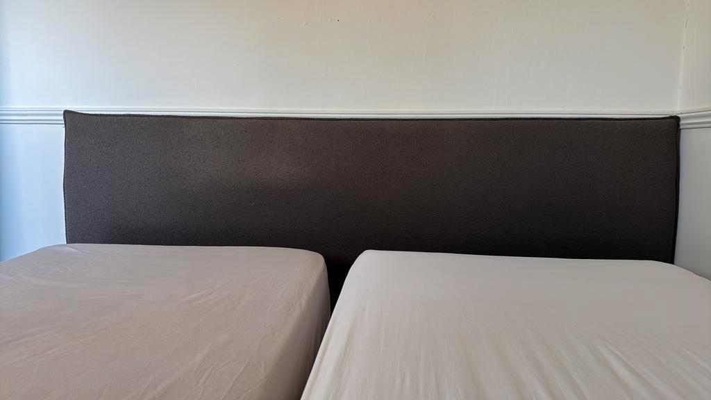 Boxspring 180x220, Eastborn, antraciet.