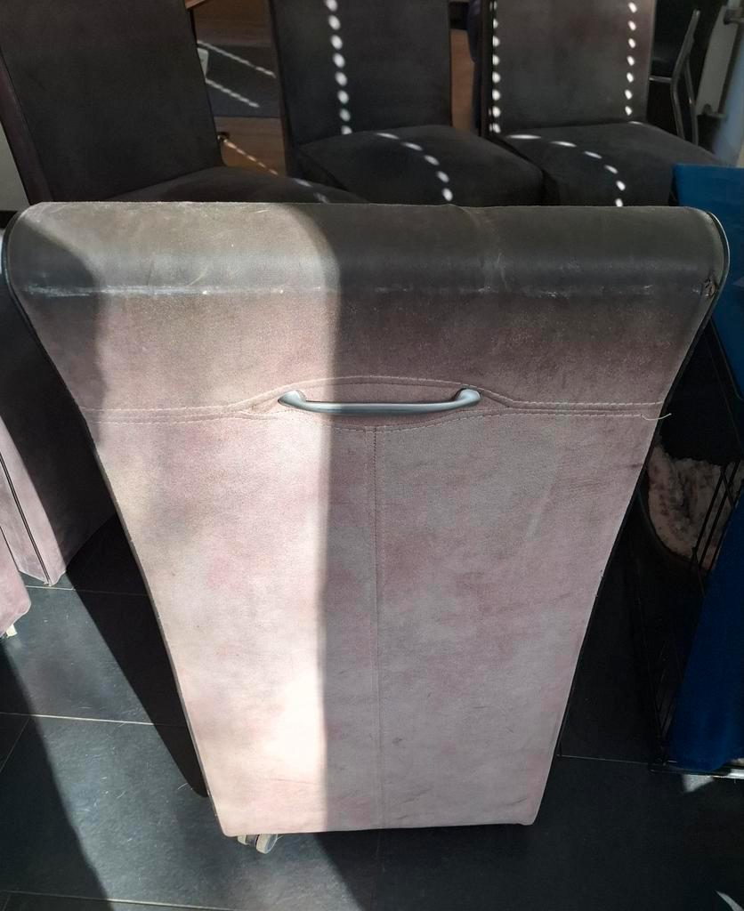 6 eetkamerstoelen op wieltjes gratis