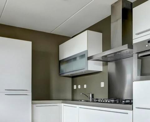 Bovenkast keuken  met glazen platen