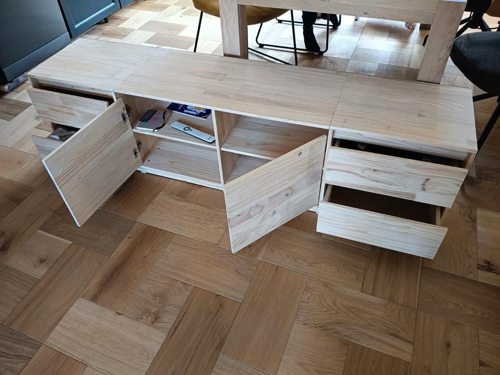 Vandaag gratis ophalen! Tv meubel. Massief grenenhout