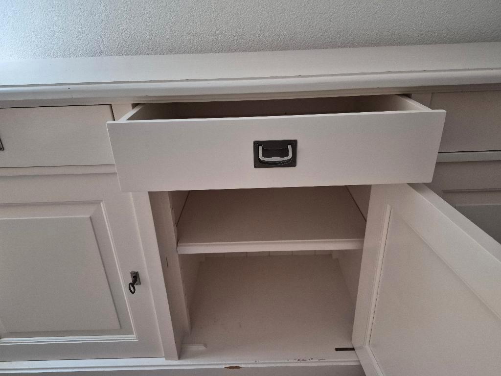 Massief wit houten dressoir