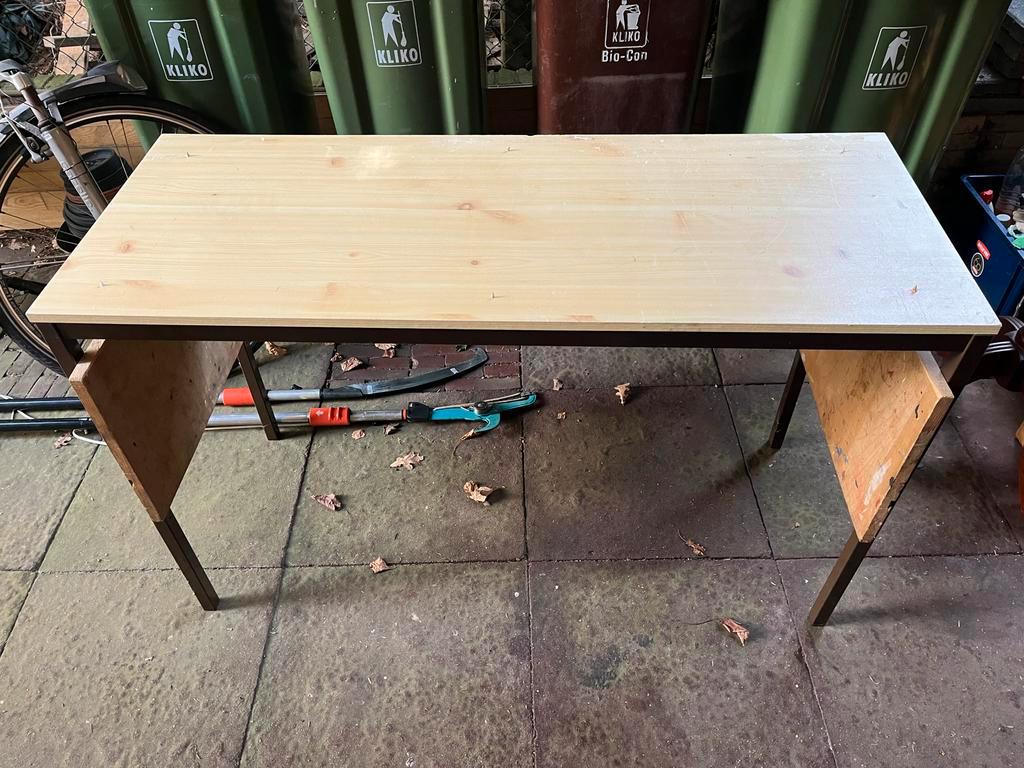 Handige werkbank / tafel voor in de schuur