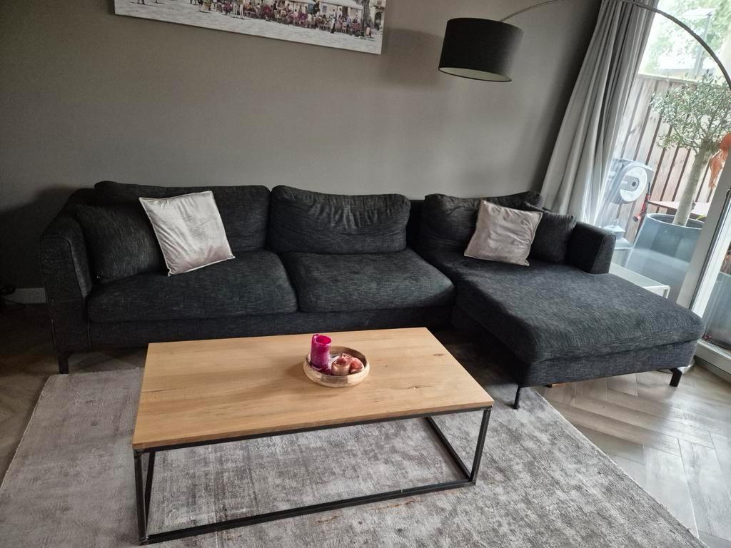 Gratis hoekbank €1499 nieuw met factuur.