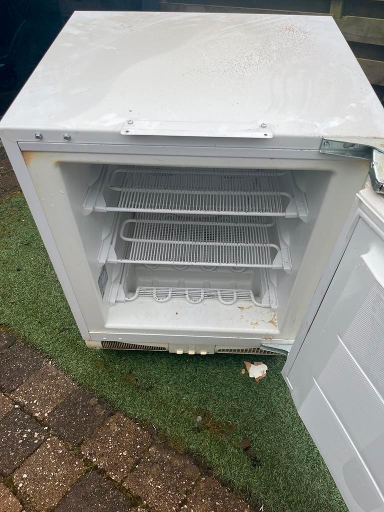 Gratis op te halen oude diepvries kapot