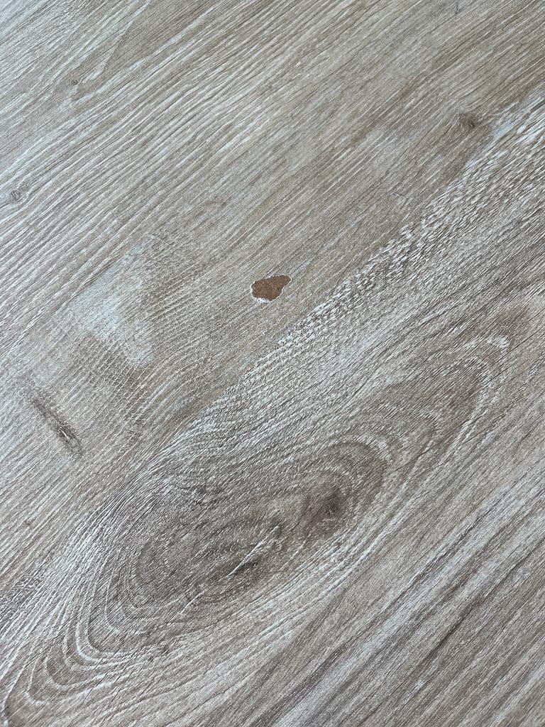 eettafel met zes stoelen